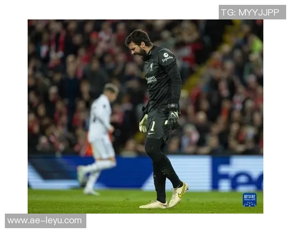 莫伦特斯谈维尼修斯与门将碰撞事件强调偶然性并分享个人经历